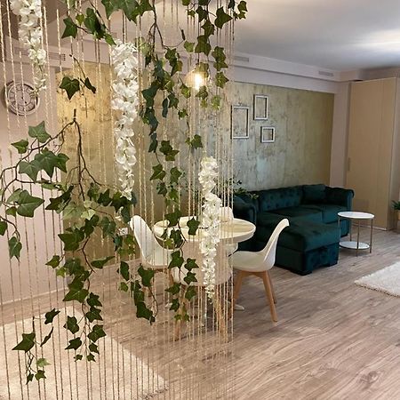 מאמאיה Vega Apartment By Moonlight מראה חיצוני תמונה